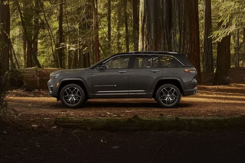 Grand Cherokee Side view