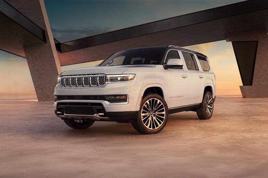 Jeep  GRAND WAGONEER Front angle low view