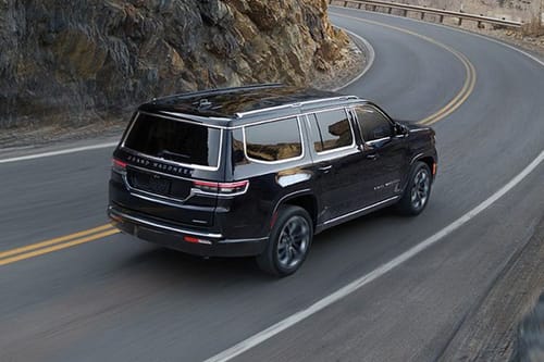 جراند واجونير Rear angle view