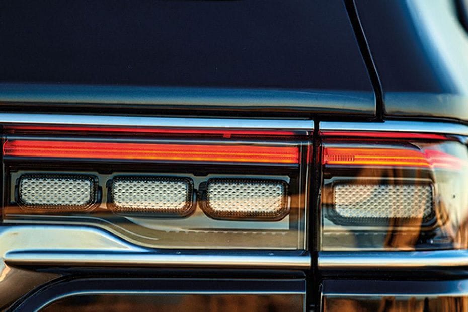 جراند واجونير Tail light