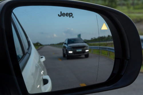 جيب كوماندَر Drivers Side Mirror Rear Angle