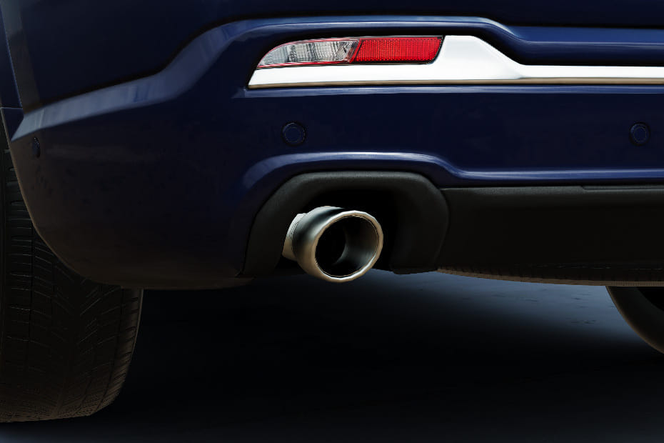 Exhaust Pipe of Jeep Commander