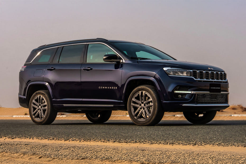 Jeep Commander Front Cross Side View