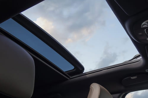 جيب كوماندَر Sunroof Moonroof