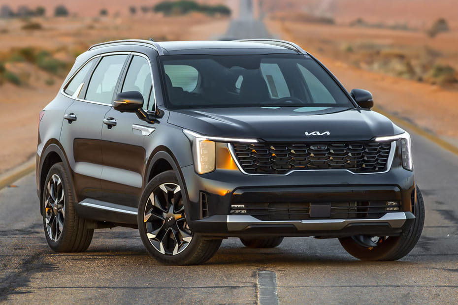 كيا سورينتو Front Medium View