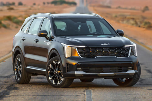 كيا سورينتو Front Medium View