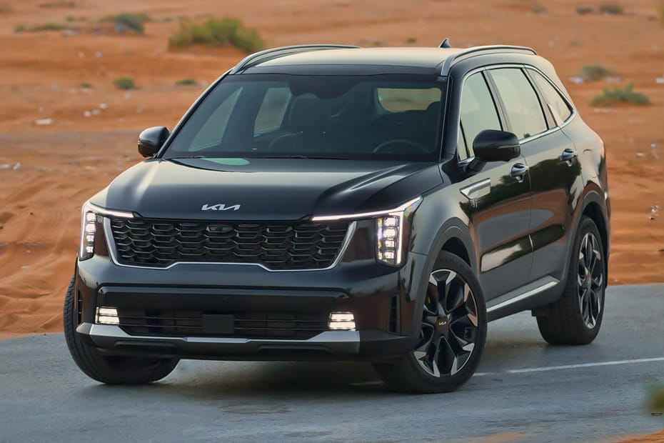 KIA Sorento Front Side View