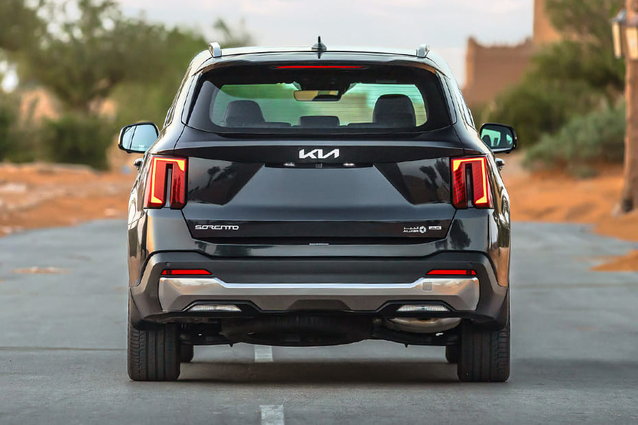 Full Rear View of KIA Sorento