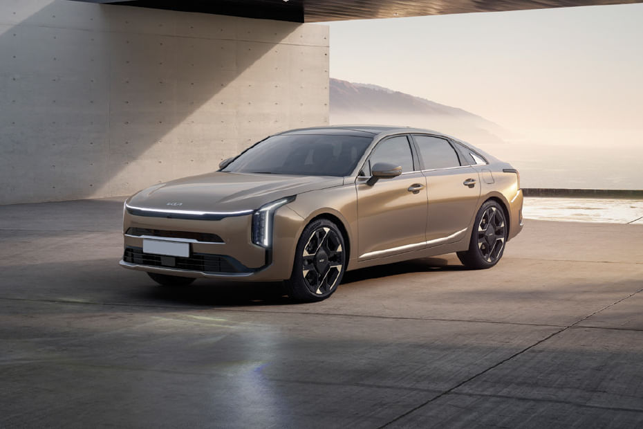 كيا  كيه 8  Front angle low view