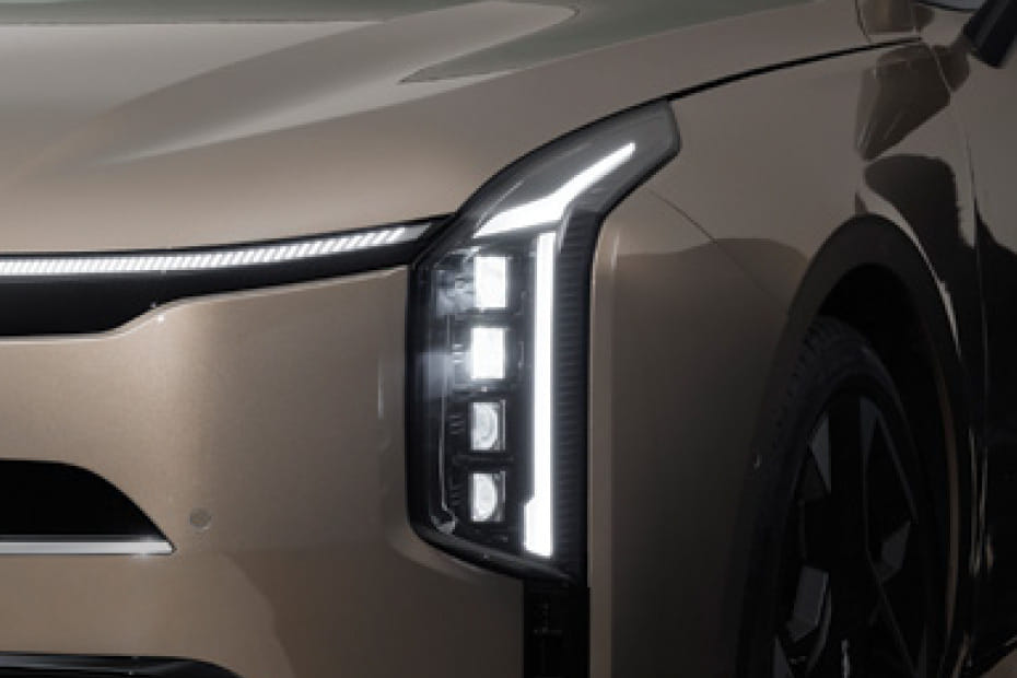 كيه 8  Headlight