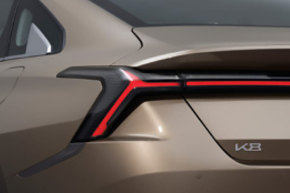 كيه 8  Tail light