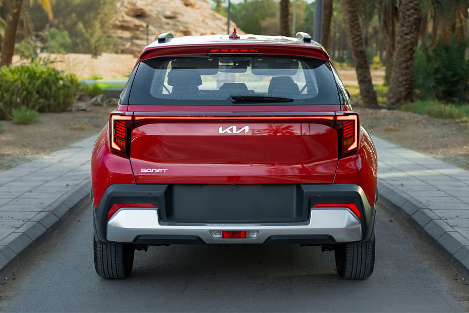 Full Rear View of كيا سونيت