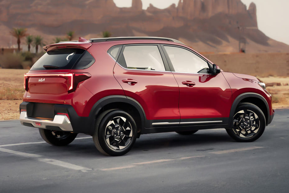 سونيت Rear Medium Side View