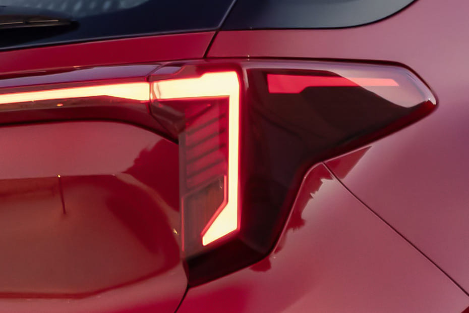 سونيت Tail light