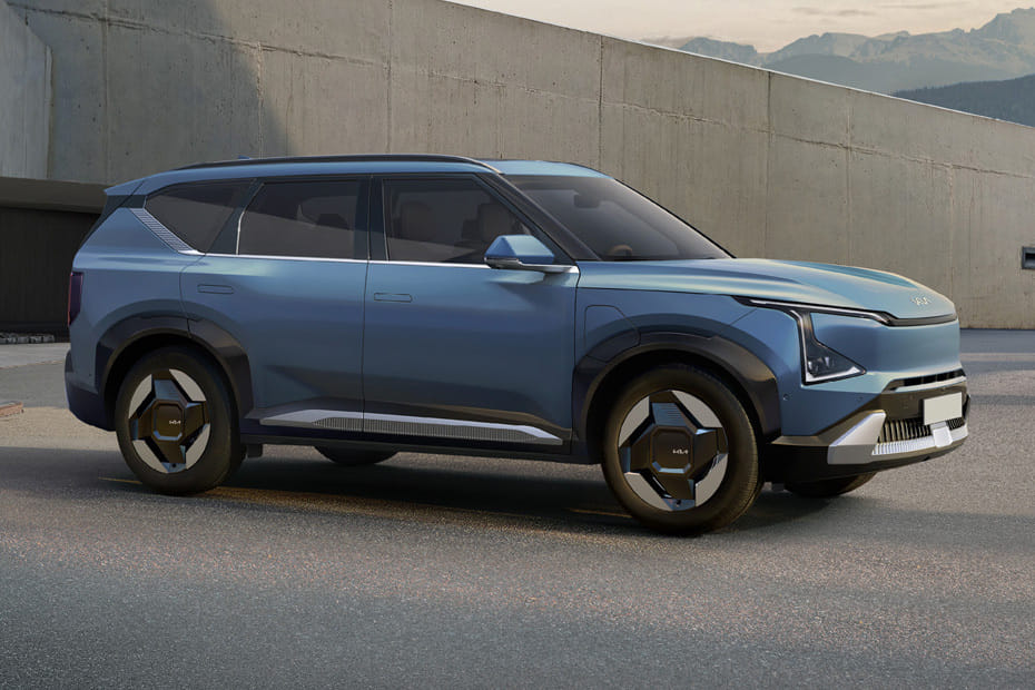 كيا EV5 Front Cross Side View