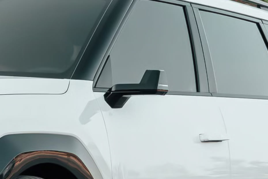 كيا EV9 Drivers Side Mirror Front Angle