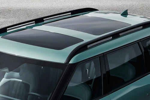 EV9 roof rail