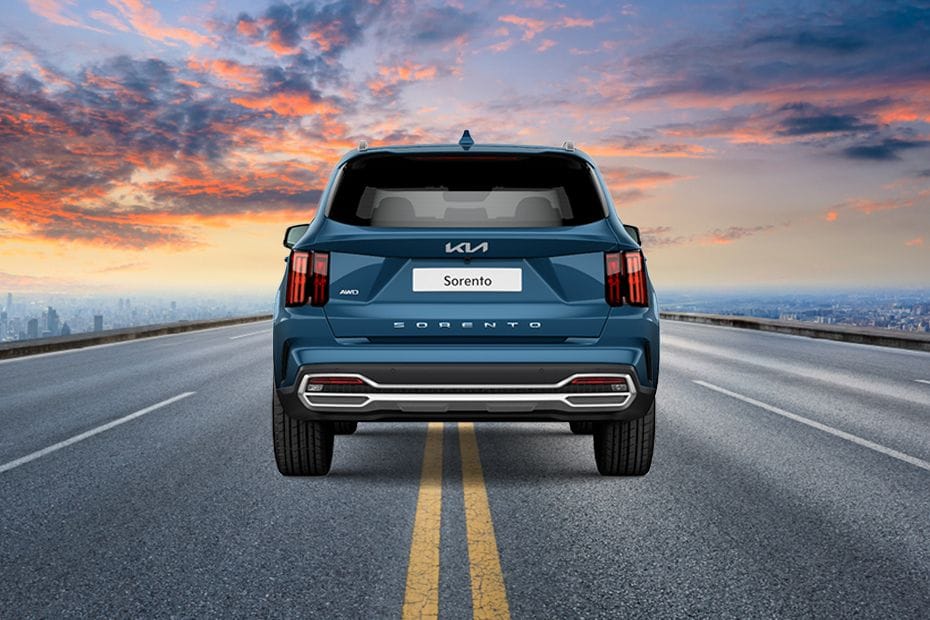 Full Rear View of KIA Sorento Hybrid