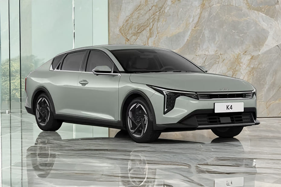 KIA K4 Front Cross Side View