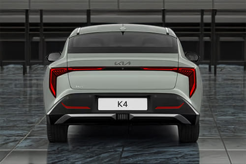 Full Rear View of كيا K4