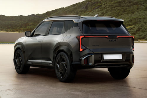 Rear Cross Side View of كيا سيلتوس 2026