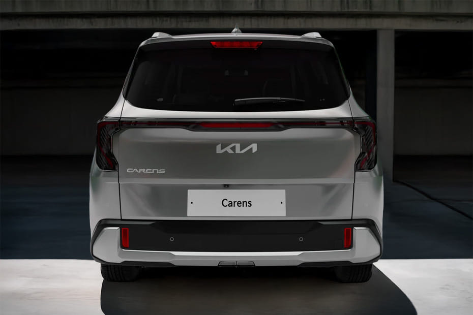 Full Rear View of KIA Carens