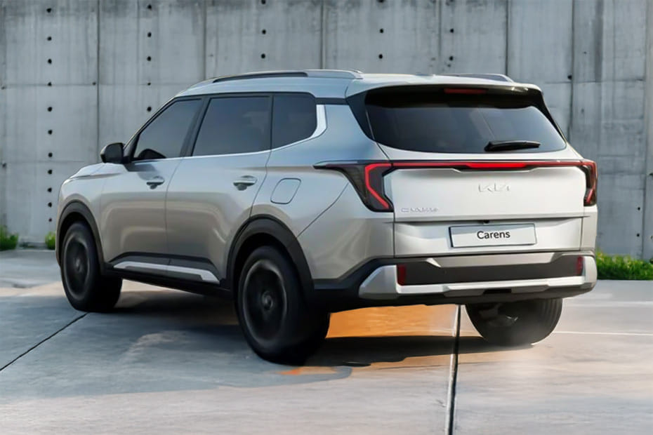 Rear Cross Side View of KIA Carens