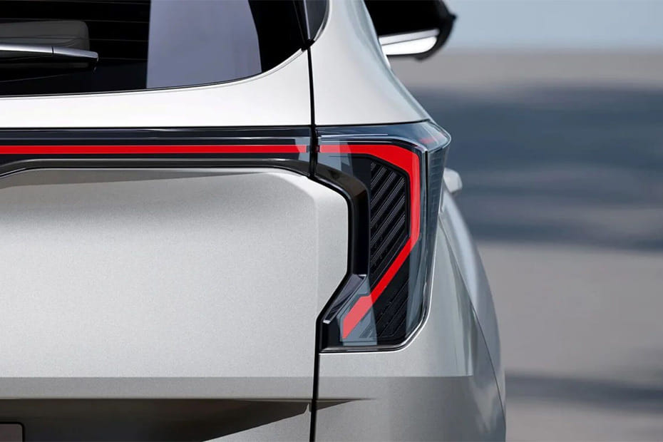 كارينز Tail light