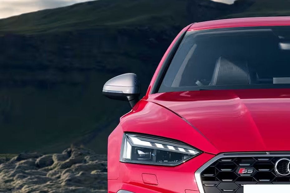 أودي إس 5 كوبيه Drivers Side Mirror Front Angle