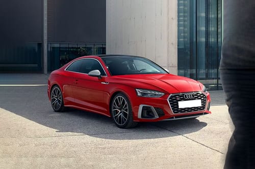 أودي  إس 5 كوبيه Front angle low view
