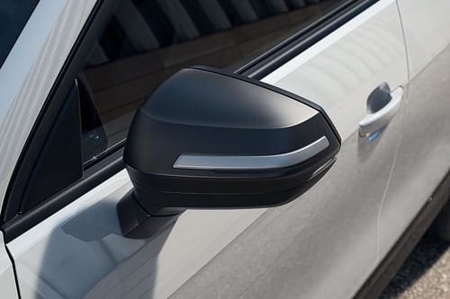 أودي Q2 Drivers Side Mirror Front Angle