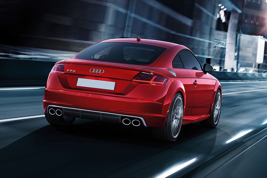 تي تي إس كوبيه Rear Low Angle View