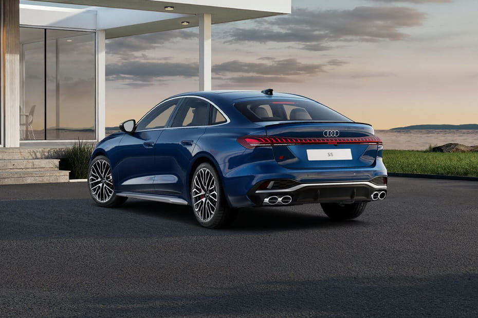 Rear Cross Side View of Audi S5