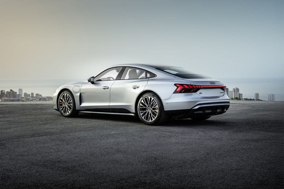 Rear Cross Side View of Audi E-tron GT