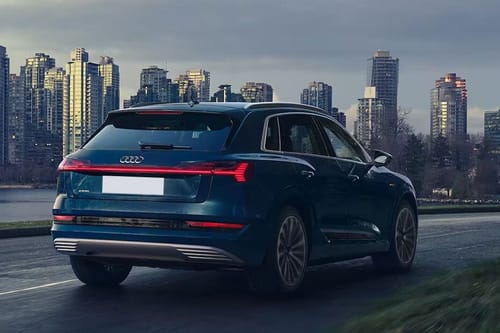 إي-ترون Rear angle view