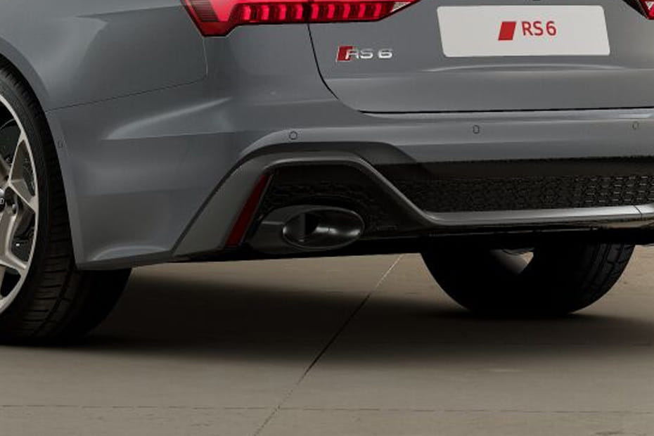 Exhaust Pipe of Audi RS6 Avant