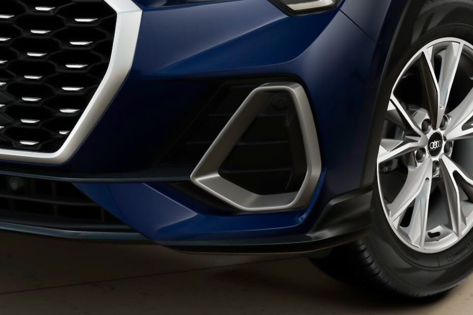 كيو 3 سبورتباك Front Fog Lamp