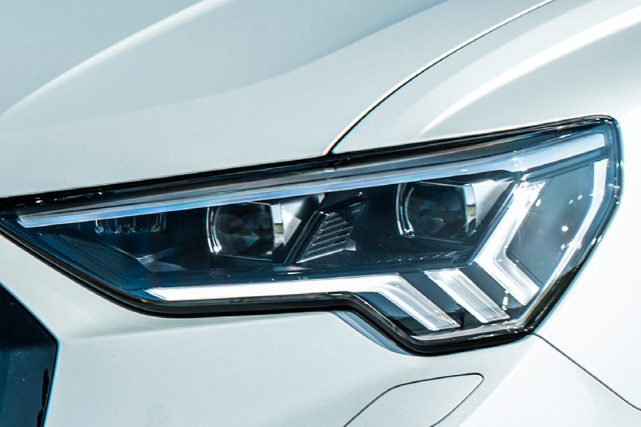 Q3 Sportback Headlight