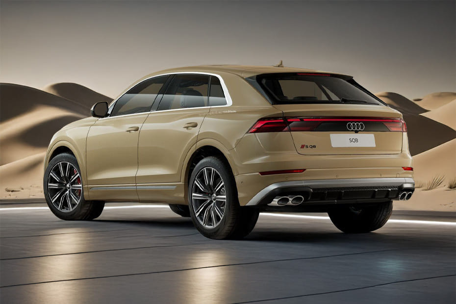 Rear Cross Side View of Audi SQ8