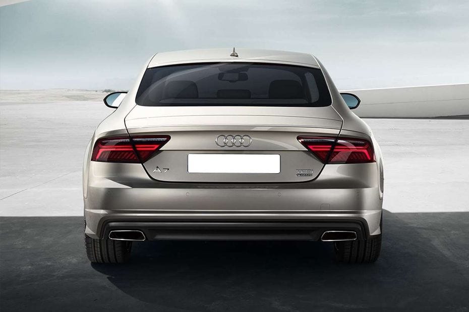 Full Rear View of أودي A7