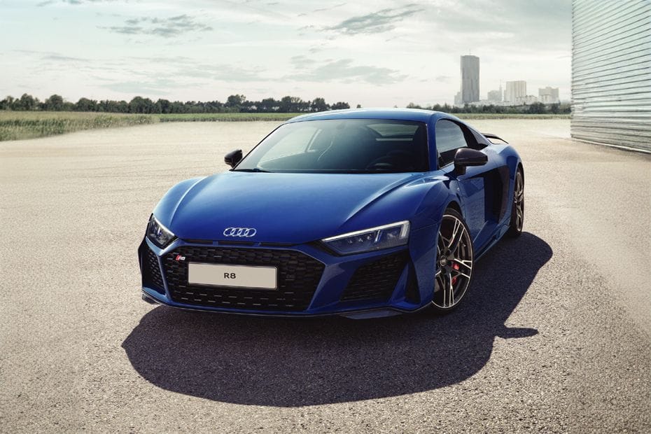 أودي R8 Front Medium View