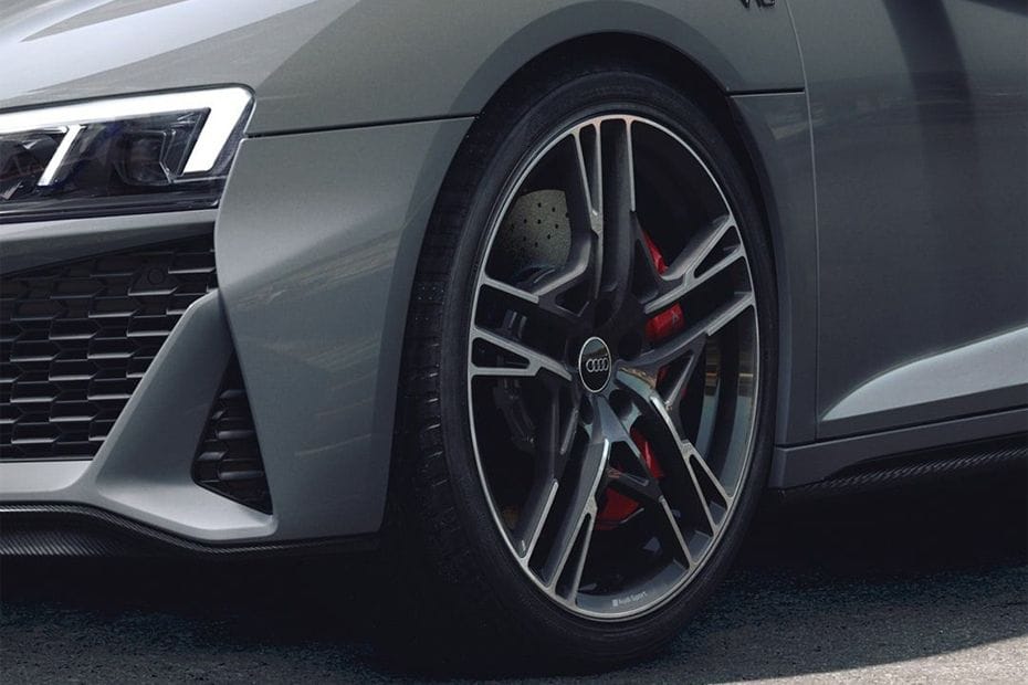 R8 Wheel