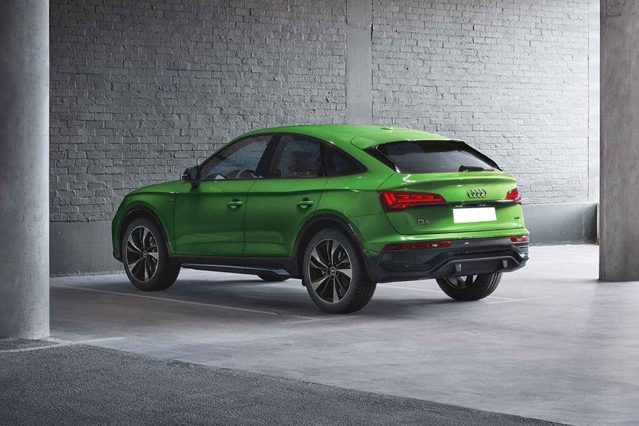 Q5 Sportback Rear angle view