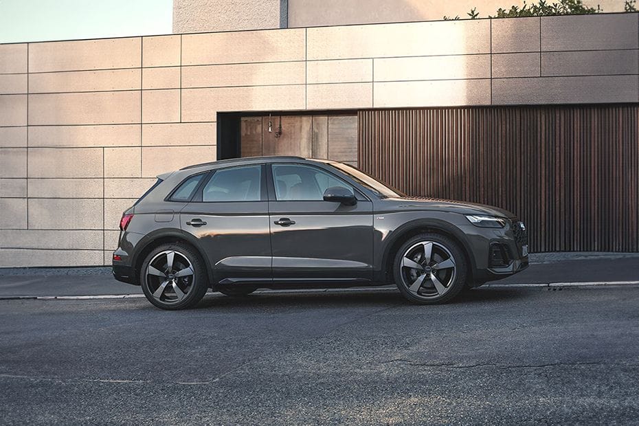 Q5 Sportback Side view