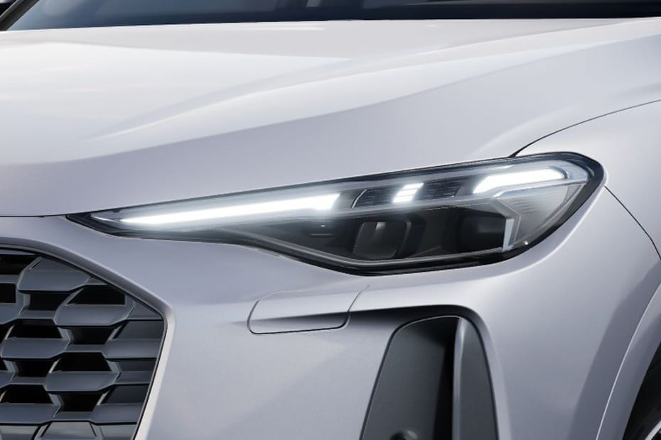 كيو 5 سبورتباك Headlight