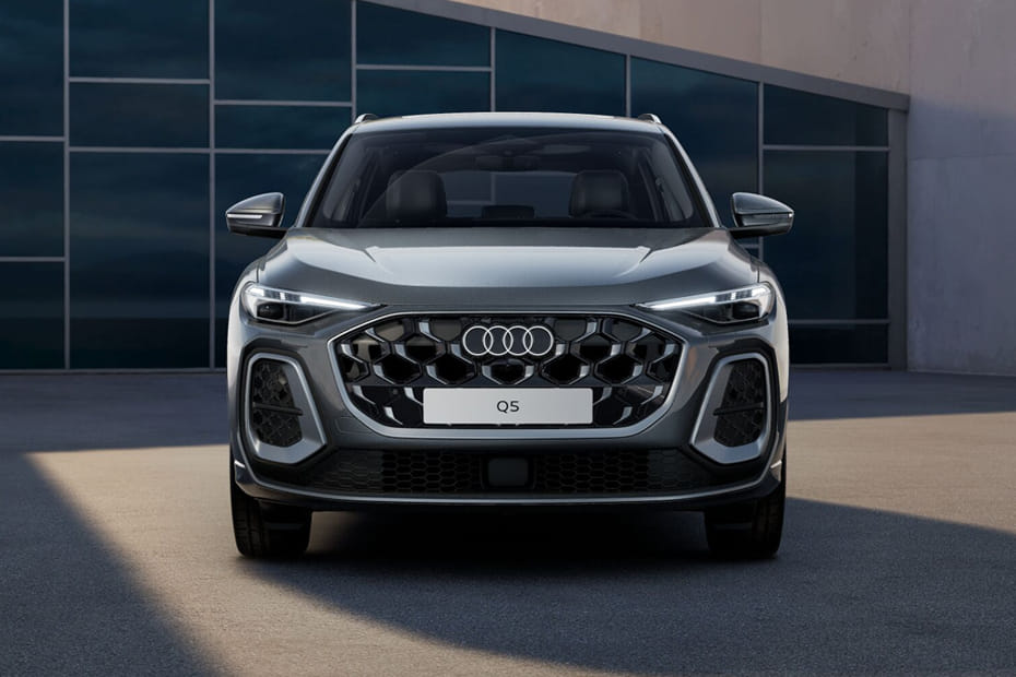 Full Front View of كيو 5 