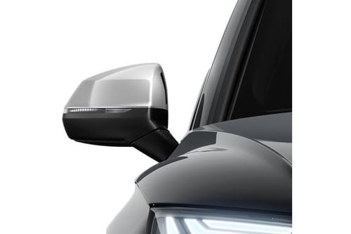 أودي إس كيو 5  2026 Drivers Side Mirror Front Angle
