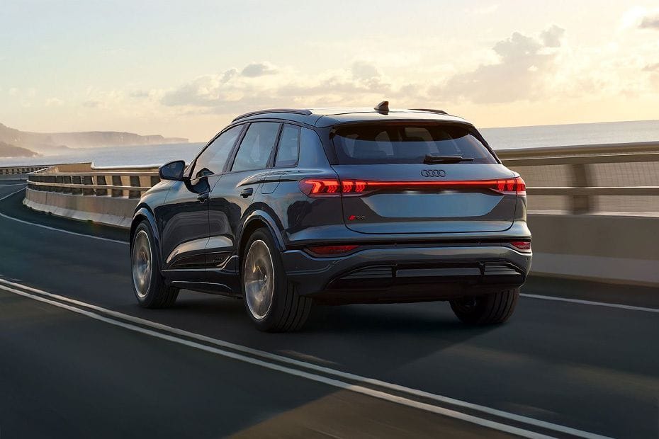 Rear Medium View of أودي كيو 6 إي-ترون