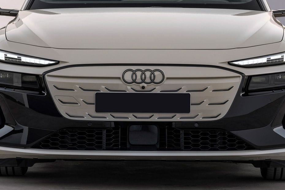 أيه 6 إي-ترون Grille View