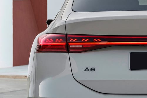 أيه 6 إي-ترون Tail light